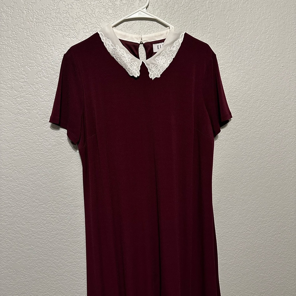 Elle Maroon Dress with White Collar